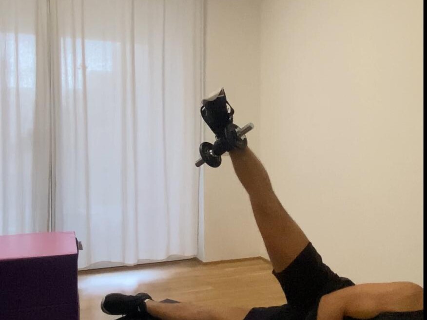 Leg Raise Seitlich Hantel